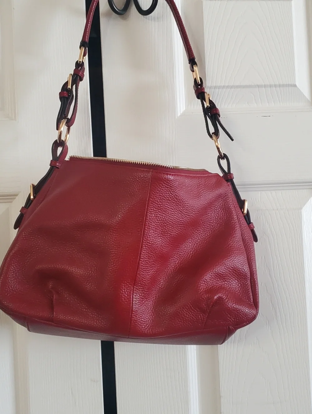 KATTEE Pebbled Leather Hobo Shoulder Bag. Wine Red.